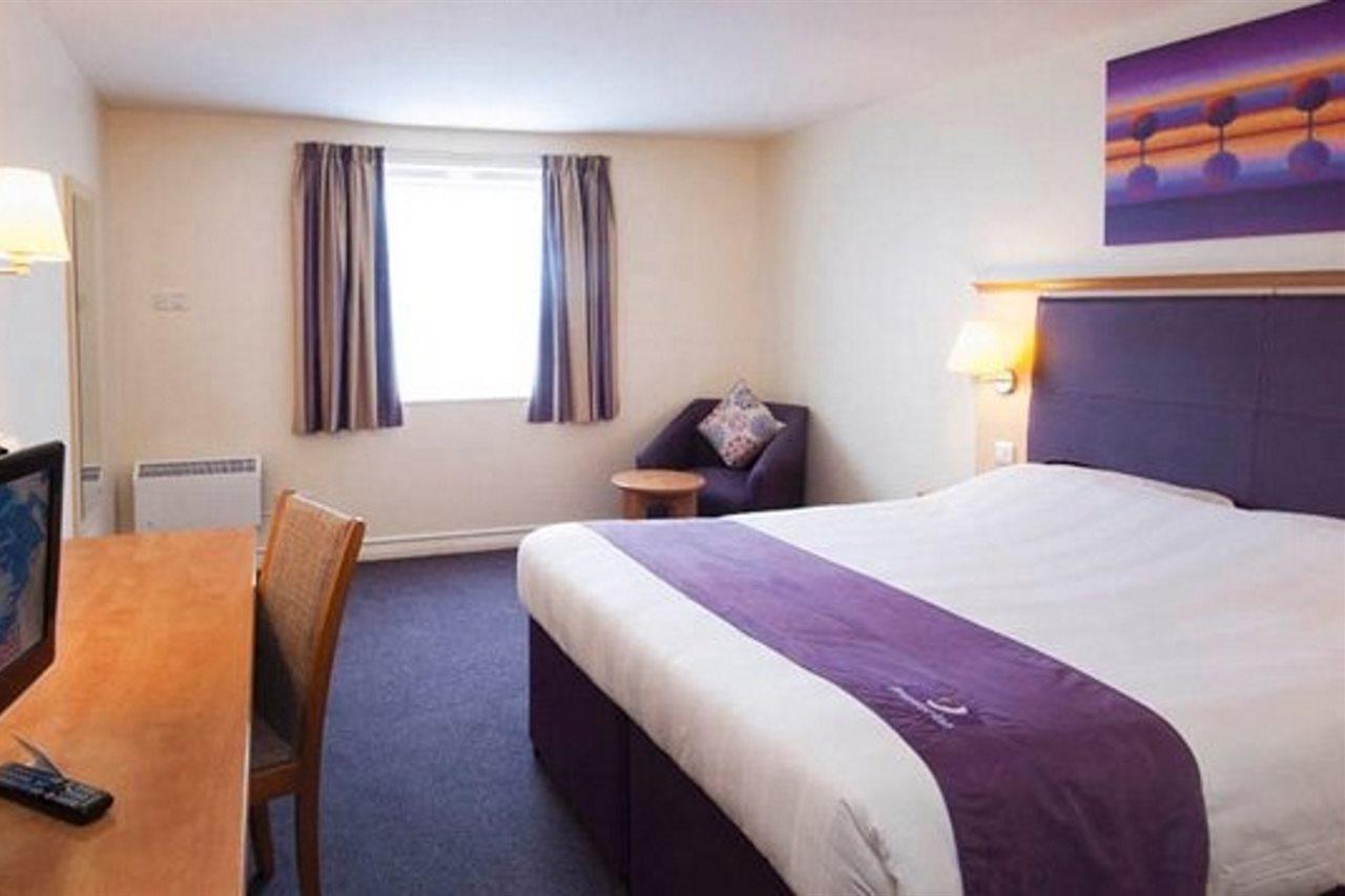 Premier Inn Burnley Ngoại thất bức ảnh