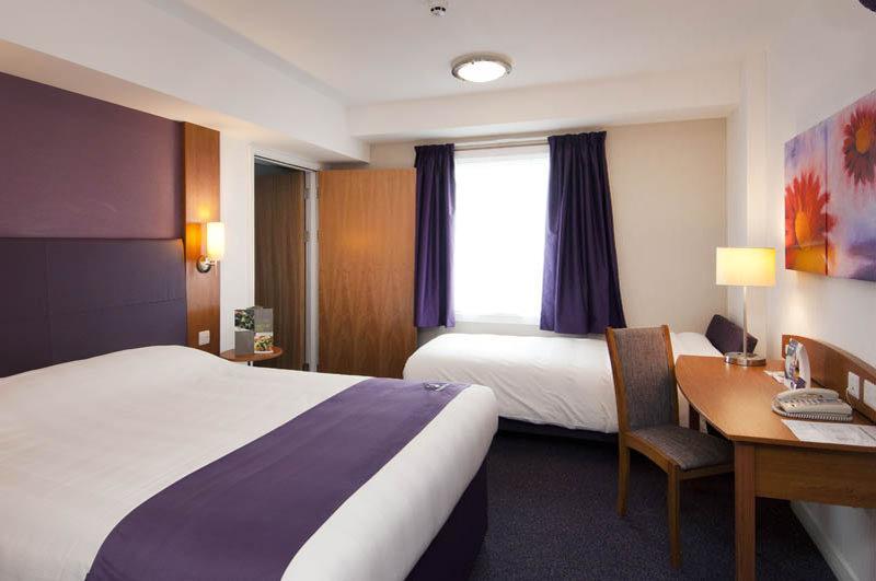 Premier Inn Burnley Ngoại thất bức ảnh